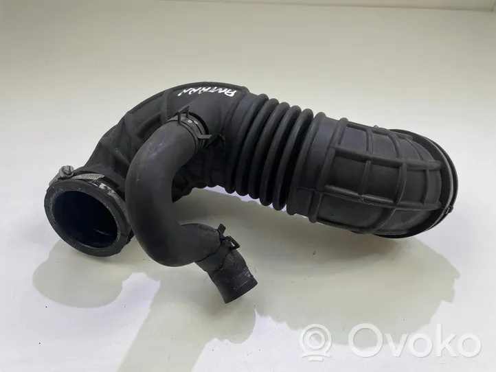 Opel Antara Turbo air intake inlet pipe/hose 20998611
