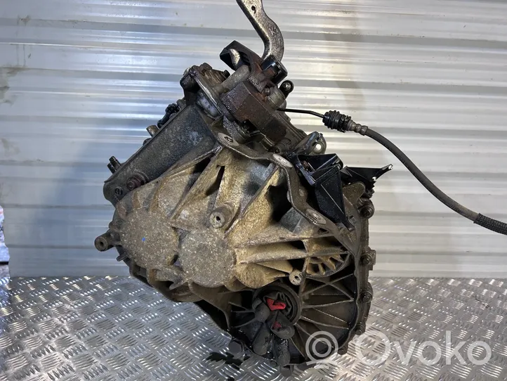 Volvo V60 Mechaninė 6 pavarų dėžė 1285242