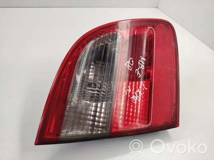 Mercedes-Benz E W211 Lampy tylnej klapy bagażnika A2118202964