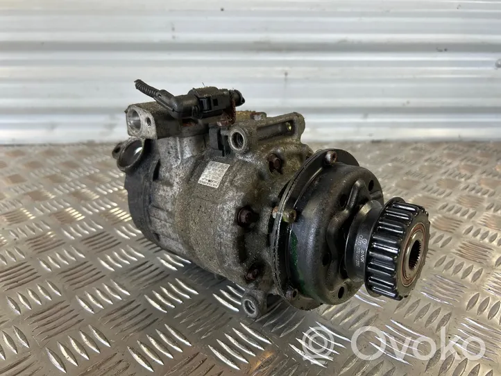 Volkswagen Transporter - Caravelle T5 Air conditioning (A/C) compressor (pump) 7h0820805o