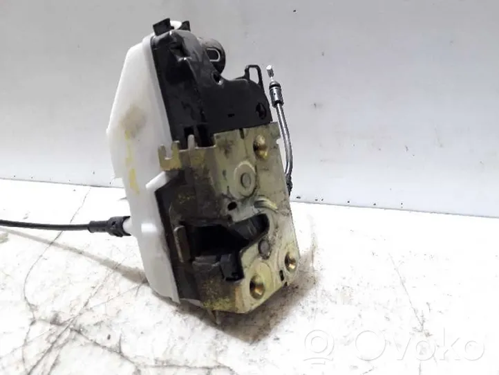 Volvo S80 Front door lock 