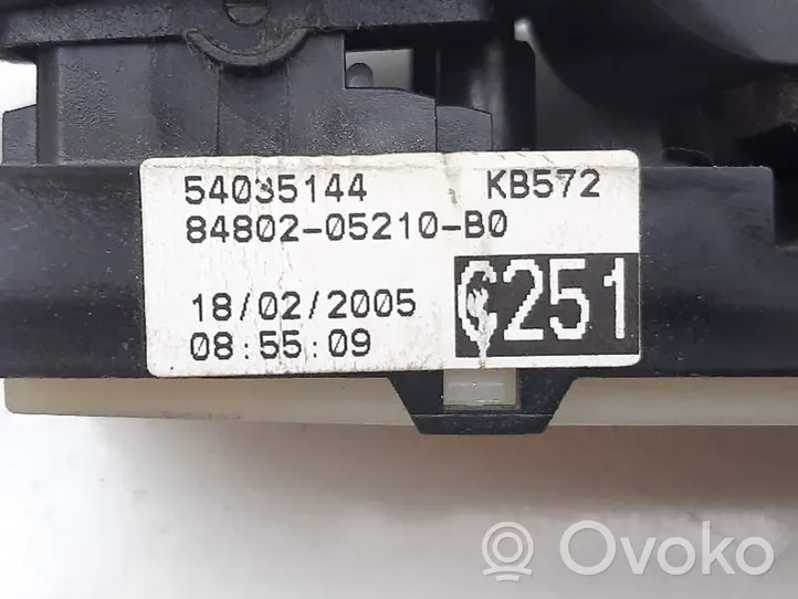 Toyota Avensis T220 Interruttore di controllo dell’alzacristalli elettrico 8480205210B0