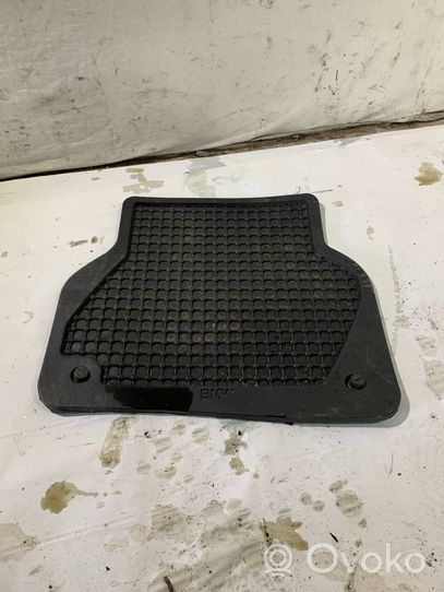 BMW 5 E39 Tapis de sol arrière 9405717