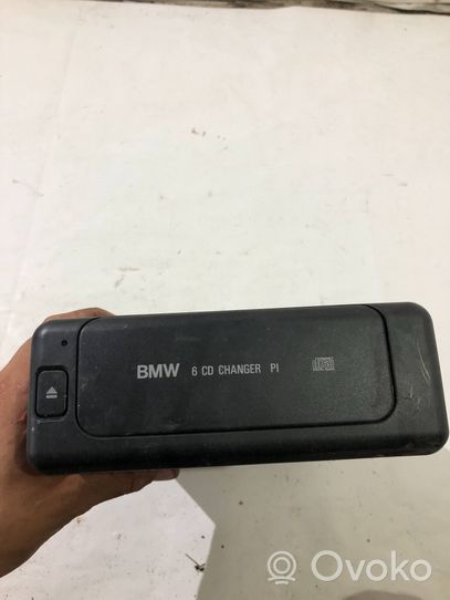 BMW 7 E38 Mappe di navigazione su CD/DVD 65126907035