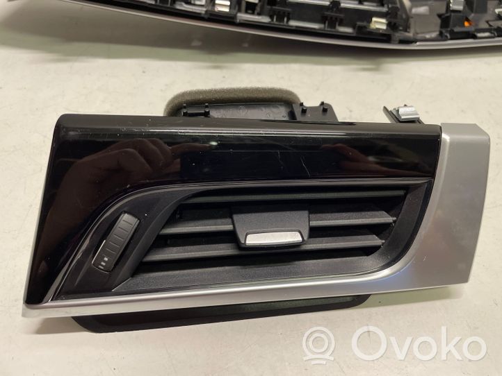 BMW X1 F48 F49 Panelės apdaila 9332243