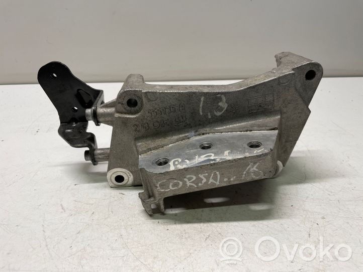 Opel Corsa E Engine mounting bracket 55593579