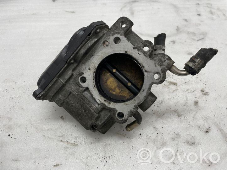 Toyota Avensis T250 Droselinė sklendė 2203028050