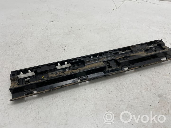 BMW X1 F48 F49 Listello di supporto del sottoporta 7332331