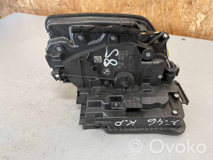 BMW 2 F46 Serrure de porte avant 728193709