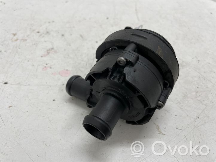 Volkswagen Touran III Pompe à eau de liquide de refroidissement 5G0965567