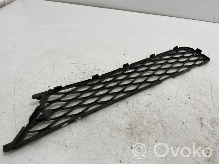 Mercedes-Benz R W251 Grille inférieure de pare-chocs avant A2518850253