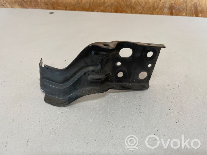 Volkswagen Touran III Support de montage d'aile 5TA81374