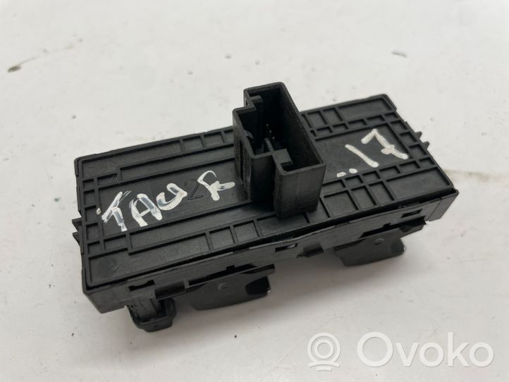 Volkswagen Touran III Electric window control switch 5Q0959857C