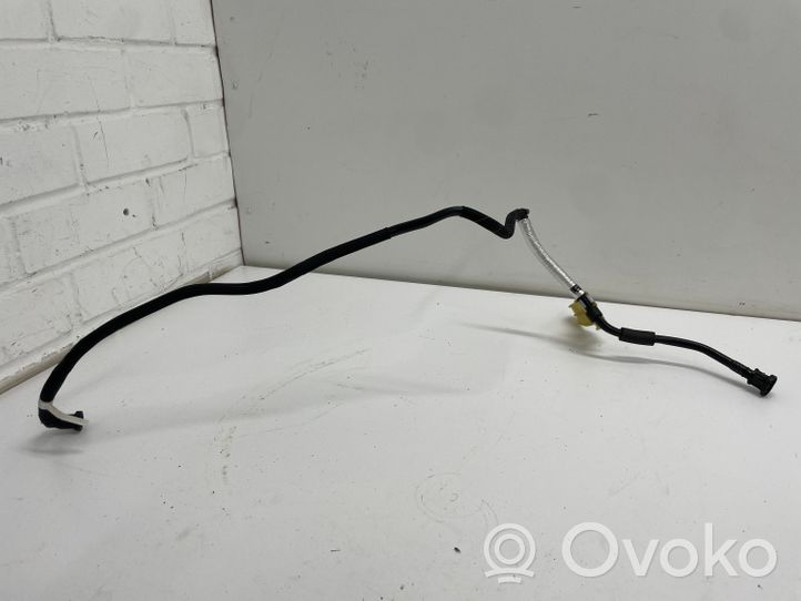 BMW 5 G30 G31 Tuyau sous vide 8606509