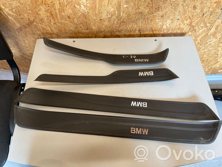 BMW 3 E90 E91 Priekinio slenksčio apdaila (vidinė) 73060279