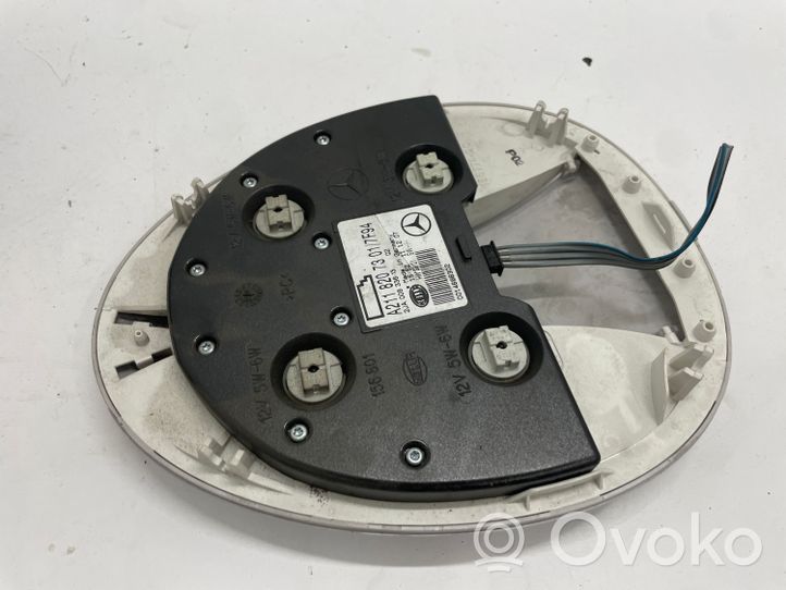 Mercedes-Benz E W211 Lampka podsufitki tylna A2118207301