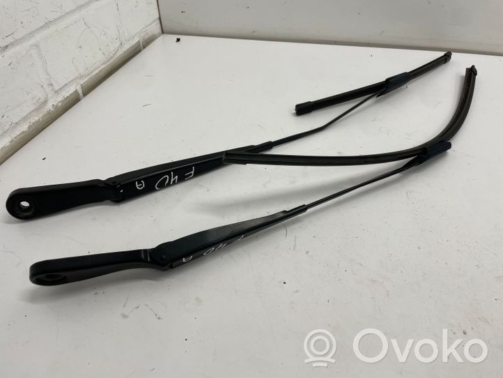 BMW 1 F40 Front wiper blade arm 7453961