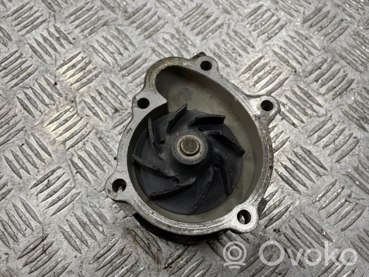 Opel Zafira B Water pump 