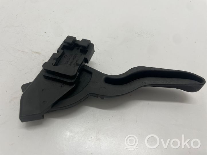 Opel Meriva B Engine bonnet (hood) release handle 13128231