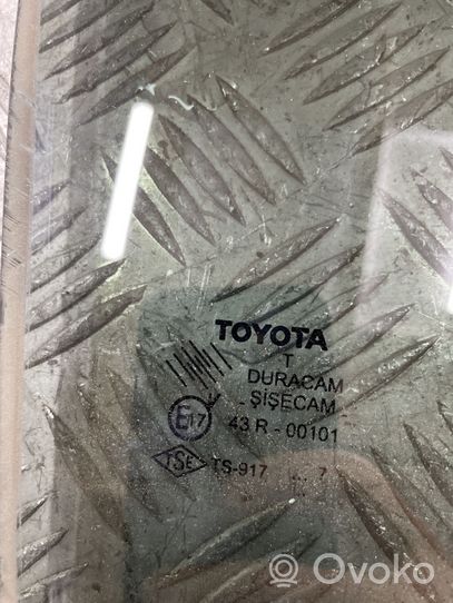 Toyota Corolla Verso E121 Pagrindinis galinių durų stiklas 