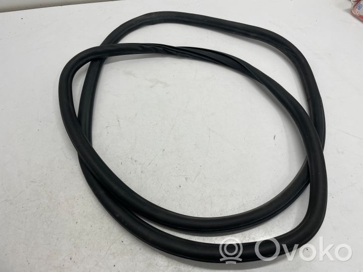 Opel Mokka X Rear door rubber seal (on body) 