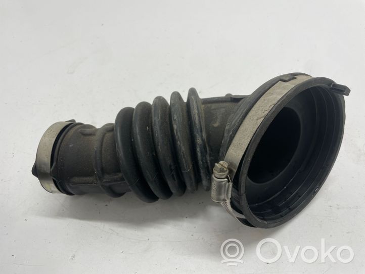 Opel Insignia B Tube d'admission de tuyau de refroidisseur intermédiaire 84120196