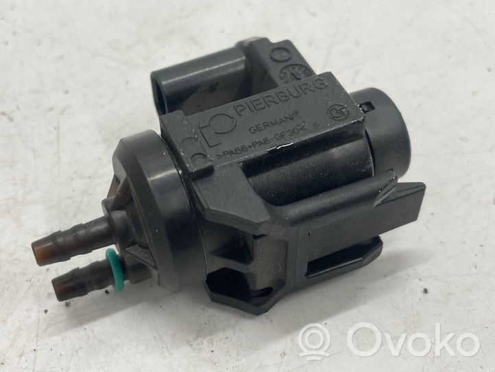 BMW 3 F30 F35 F31 Electrovanne Soupape de Sûreté / Dépression 8570591