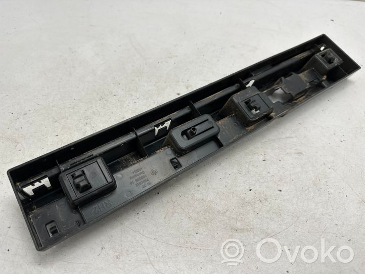 BMW 2 F46 Support, marche-pieds 7301942