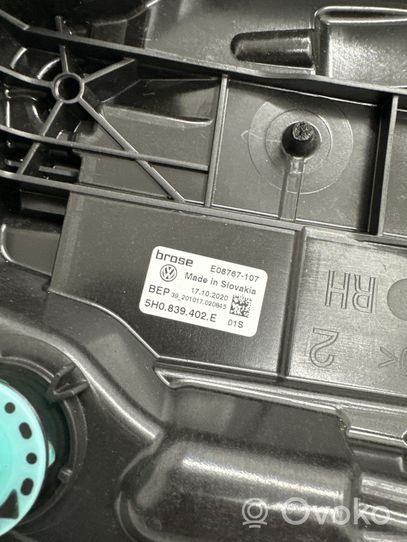 Volkswagen Golf VIII Takaikkunan nostomekanismi ilman moottoria 5H0839402E