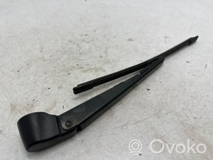 Mercedes-Benz A W176 Rear wiper blade arm 