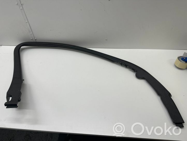 BMW 5 G30 G31 Altro elemento di rivestimento della portiera anteriore 7384929