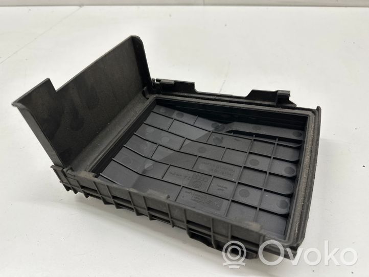 Audi A3 S3 A3 Sportback 8P Fuse box cover 1K0937132F