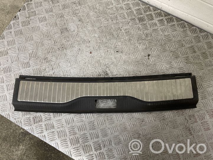 Opel Zafira B Protection de seuil de coffre 13131330