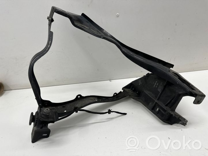 Mercedes-Benz E W212 Seitenteil Schlossträger Frontträger Frontmaske A212620022