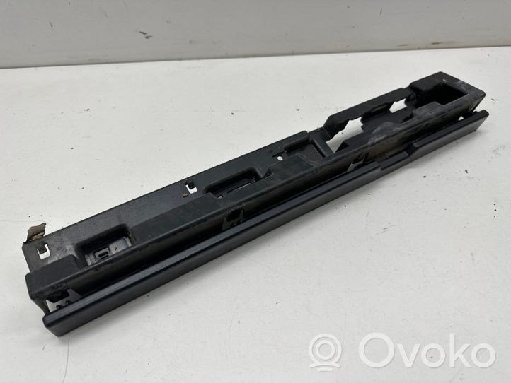BMW 2 F46 Support, marche-pieds 7301942