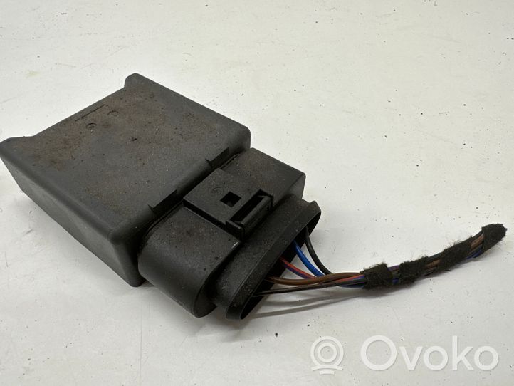 Volkswagen Golf Sportsvan Degvielas sūkņa vadības bloks 5Q0906093A