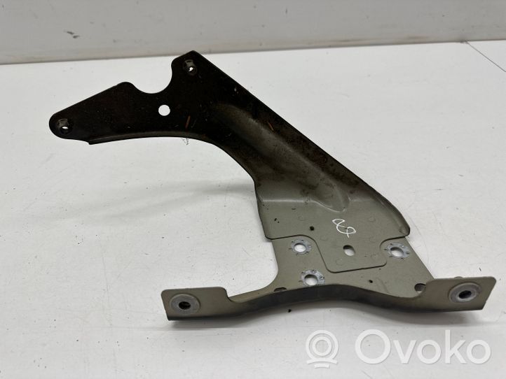 Skoda Karoq Supporto di montaggio del parafango 57A821168