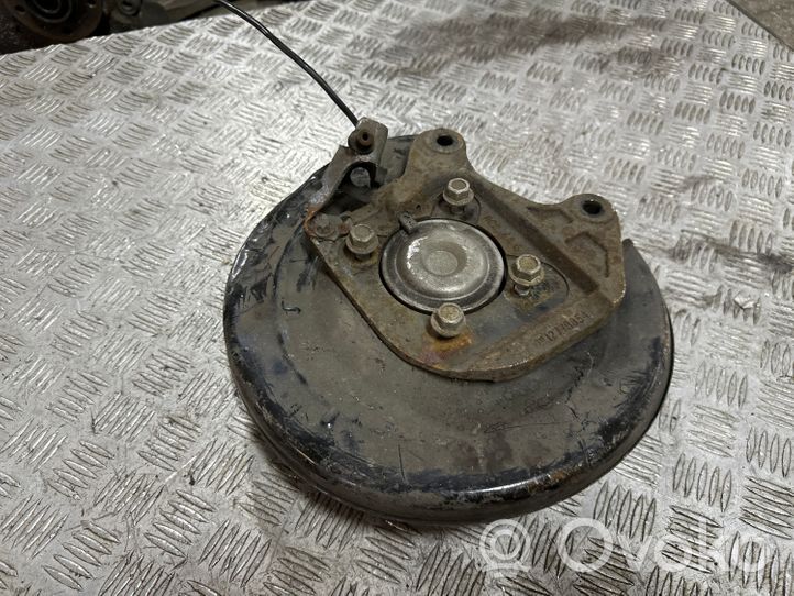 Opel Zafira C Rear wheel hub 