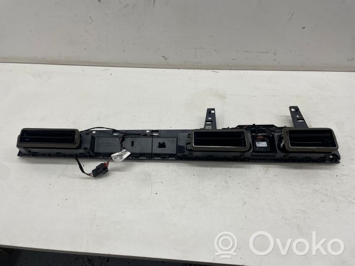 Volkswagen PASSAT B8 Centrālais gaisa ventilācijas režģis 3G2858415