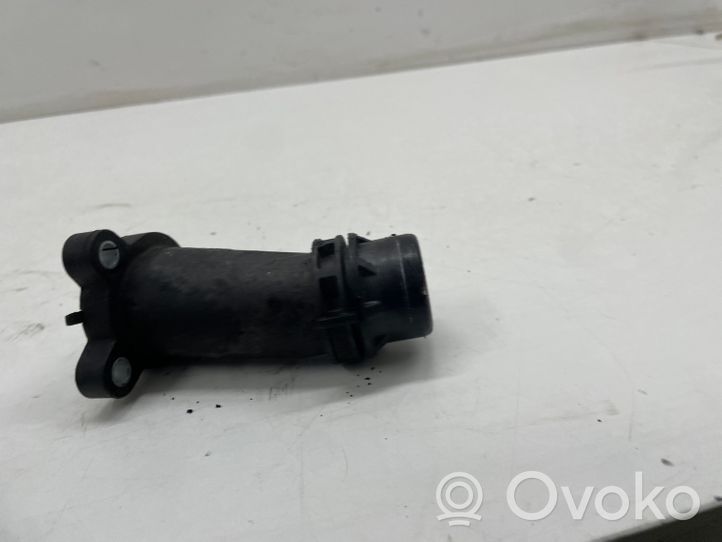 BMW 2 F45 Tuyau de liquide de refroidissement moteur 8511205