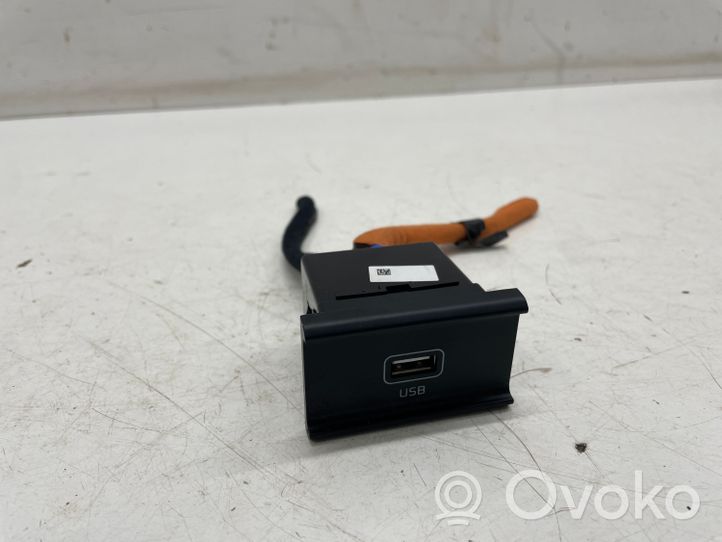 KIA Niro USB-pistokeliitin 96120K0110