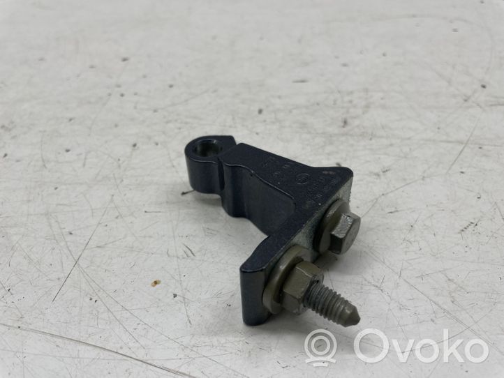 Audi A3 8Y Cerniera superiore della portiera posteriore 8W0831403A