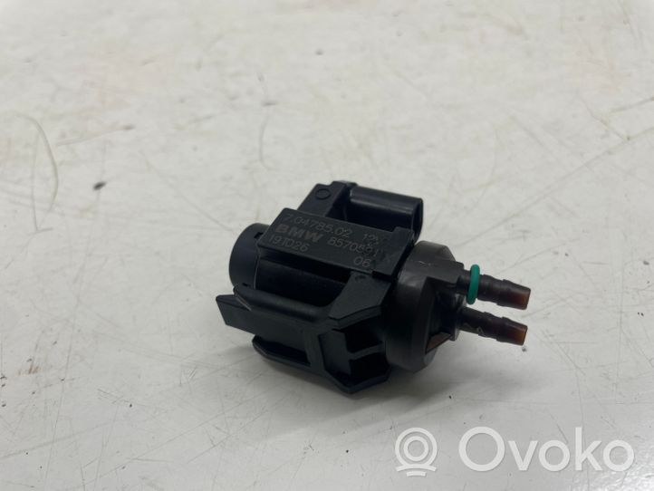 BMW 5 G30 G31 Solenoidinis vožtuvas 8570591