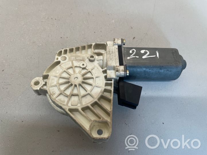 Mercedes-Benz S W221 Moteur de lève-vitre de porte avant A2218202742