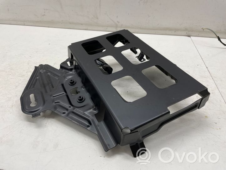 Ford Puma Staffa di montaggio della batteria M1BA10C700AE