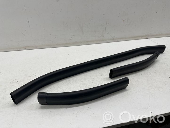 BMW X7 G07 Engine compartment rubber 