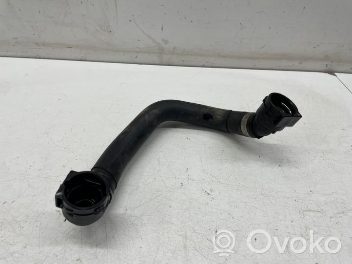 BMW iX3 G08 Tubo flessibile del liquido di raffreddamento del motore 8743377