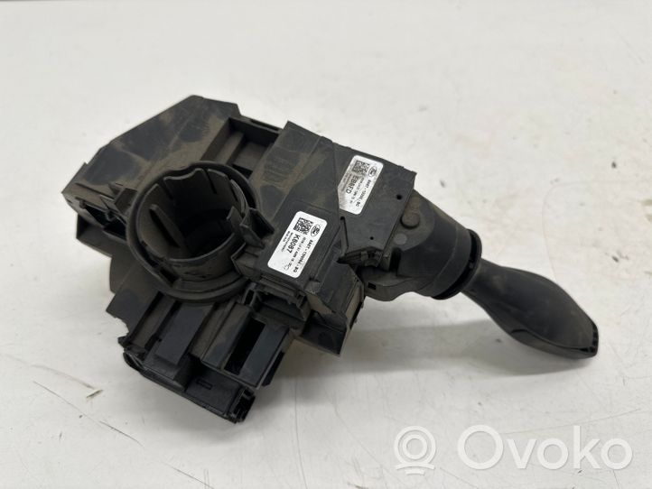 Ford Fiesta Pyyhkimen/suuntavilkun vipukytkin 8A6T13N064BG