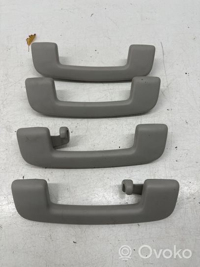 Nissan Qashqai J12 Un set di maniglie per il soffitto 