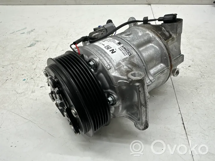 Nissan Qashqai J12 Kompresor / Sprężarka klimatyzacji A/C 048216023B5